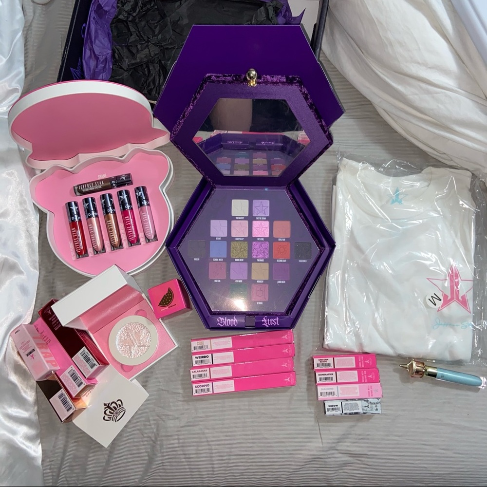 *SOLD* Brand NWT Jeffree Star Cosmetics bundle